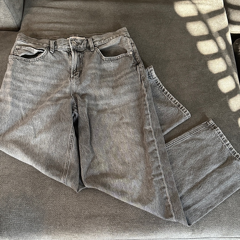 Garage Women’s Dark wash low rise jeans
